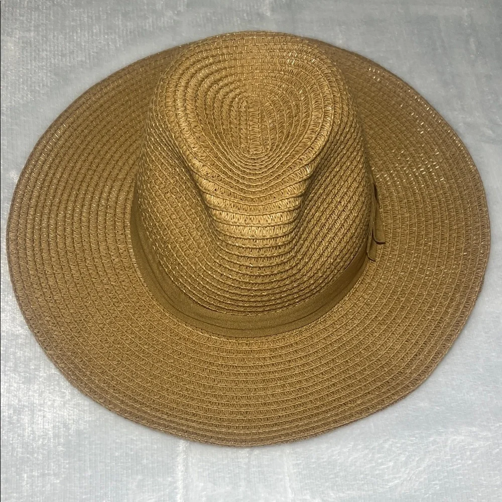 Elegant Tan Hat Size S/M